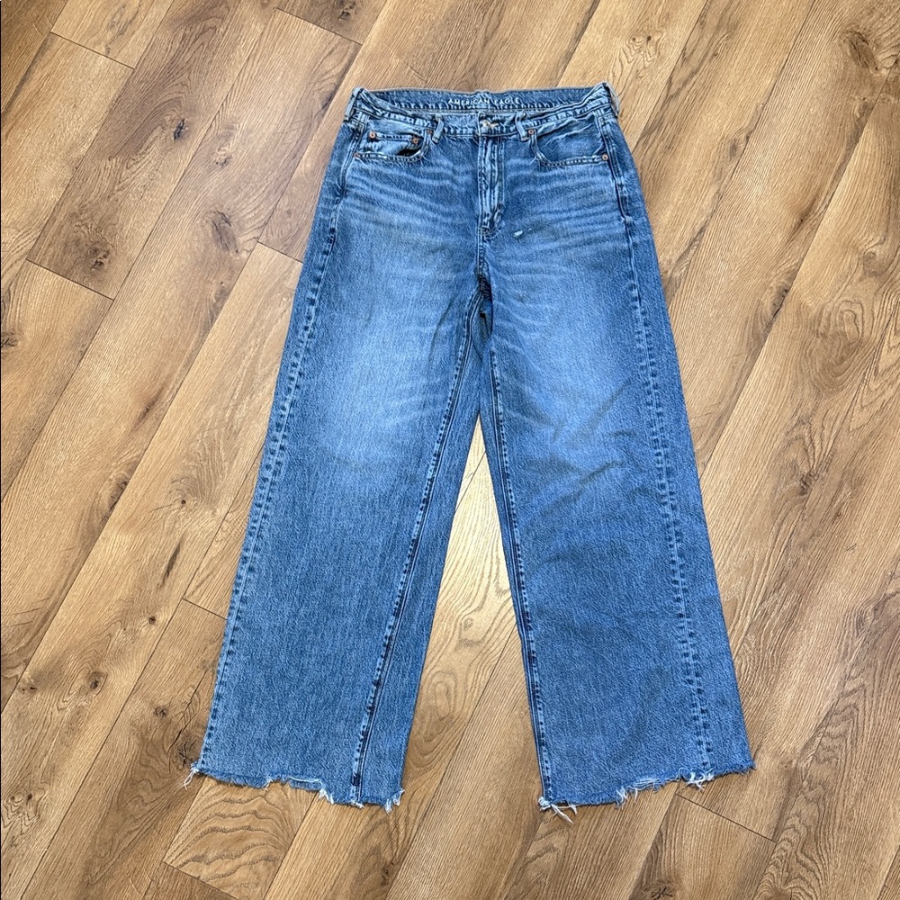 AE Super High-Rise Baggy Wide Leg Jean